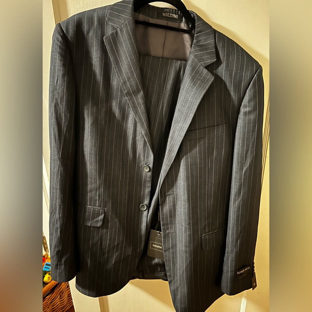 Gray men’s suit